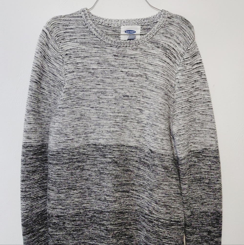OLD NAVY Men's  Ombre Gray Crew Neck Long Sleeve  Knit Sweater - Small
